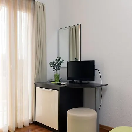 & Maslina تروغير