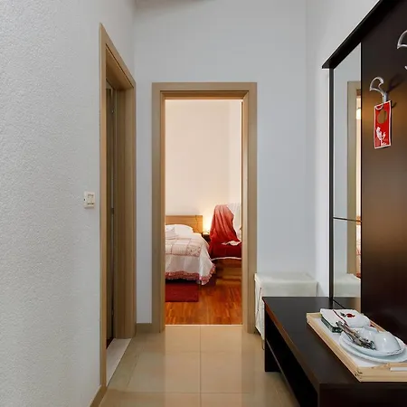 & Maslina 4* Трогір