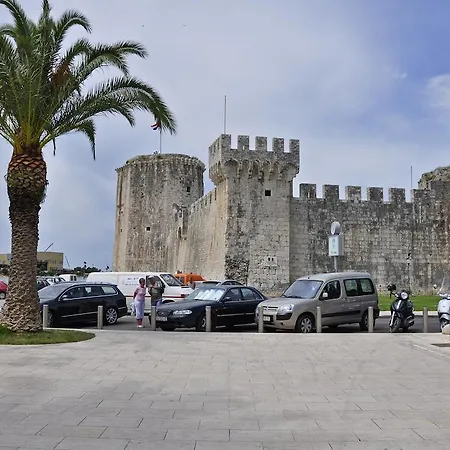 Pensjonat & Maslina Trogir