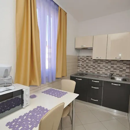 & Maslina 4* Трогір