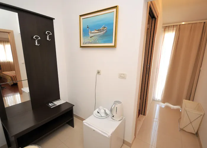 & Maslina 4* تروغير