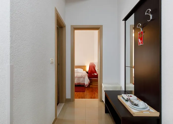 & Maslina 4* تروغير