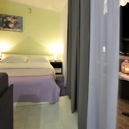 Apartments&rooms Maslina Affittacamere