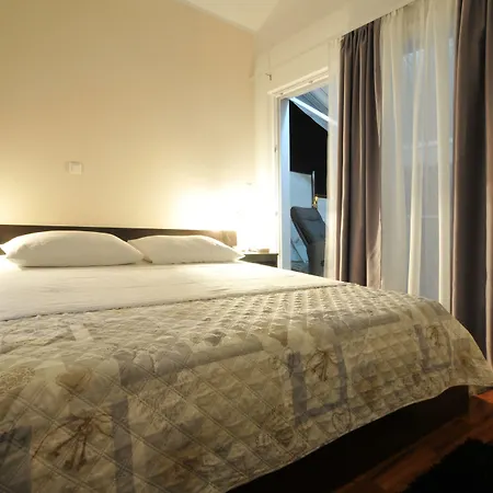 Apartments&rooms Maslina
