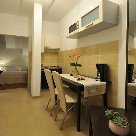 Apartments&rooms Maslina