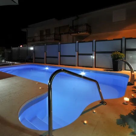 Apartments&rooms Maslina