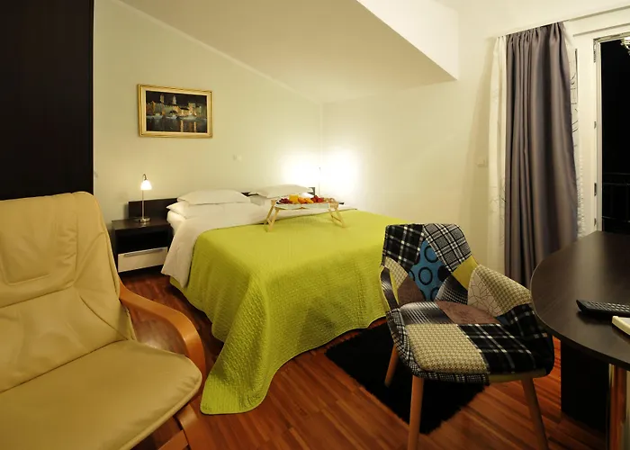 & Maslina Penzion Trogir