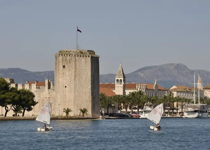 & Maslina Penzion Trogir