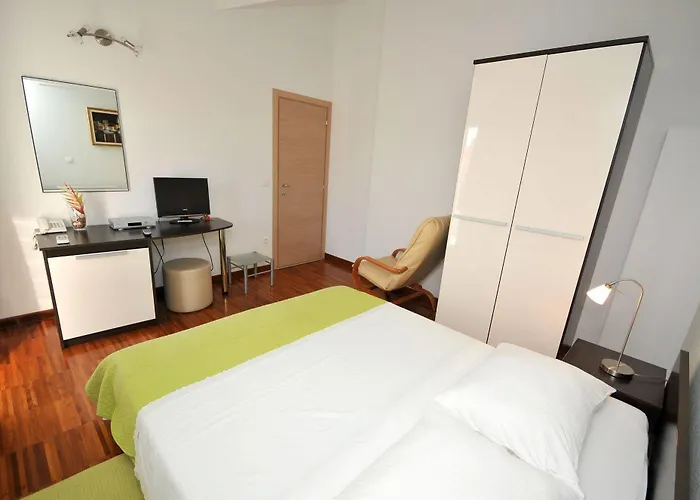 Gæstehus & Maslina 4*